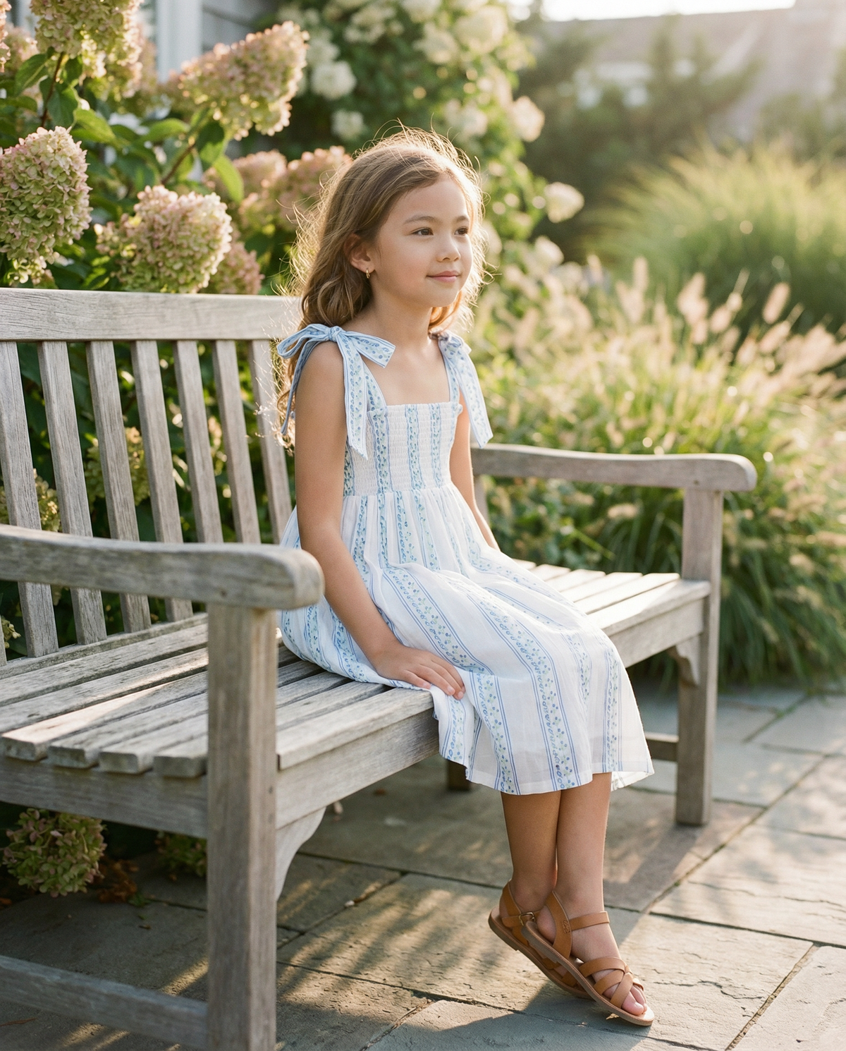 Anna Blue Rosebuds